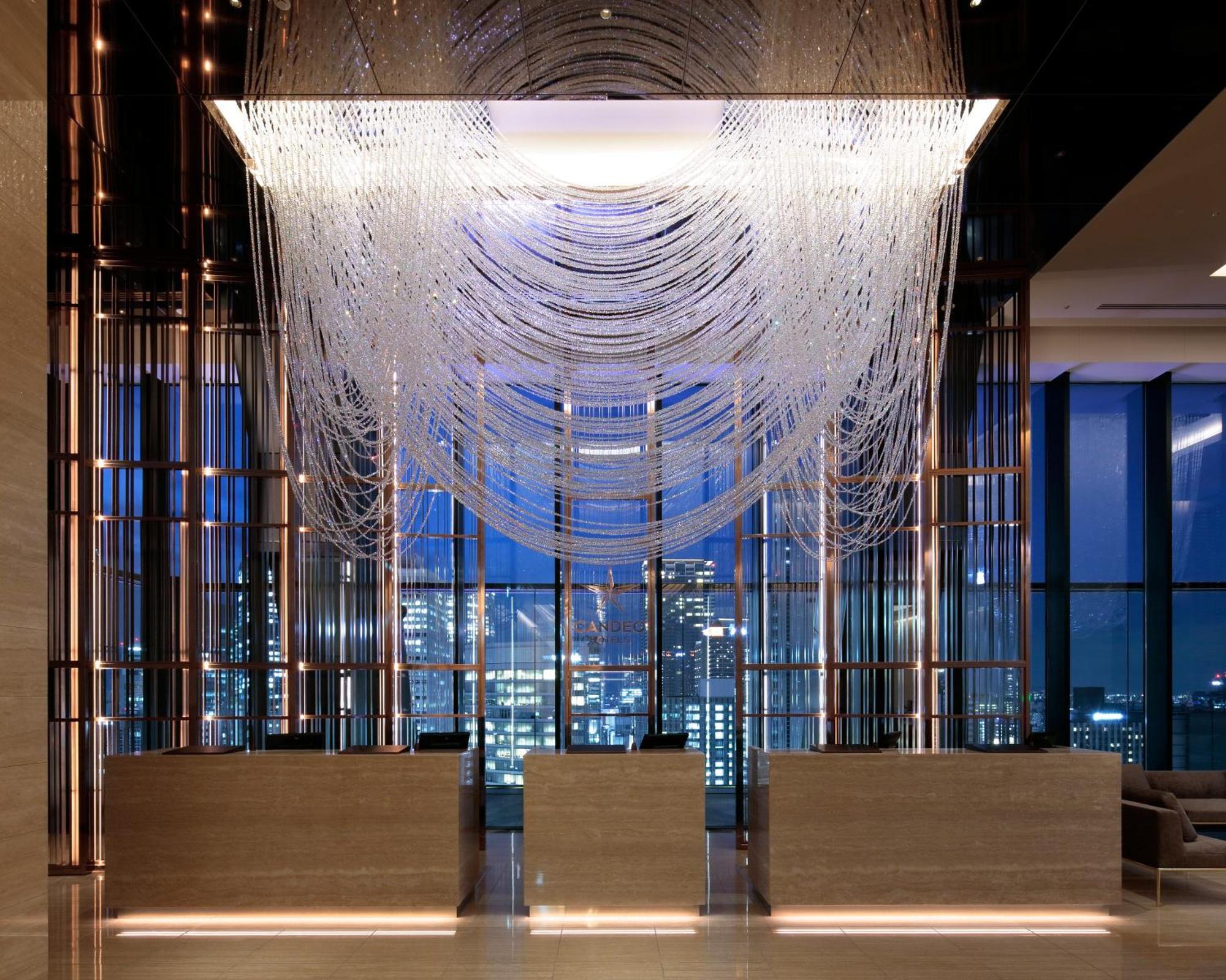 Candeo Hotels Osaka The Tower Экстерьер фото The 10000-crystal chandelier at the lobby